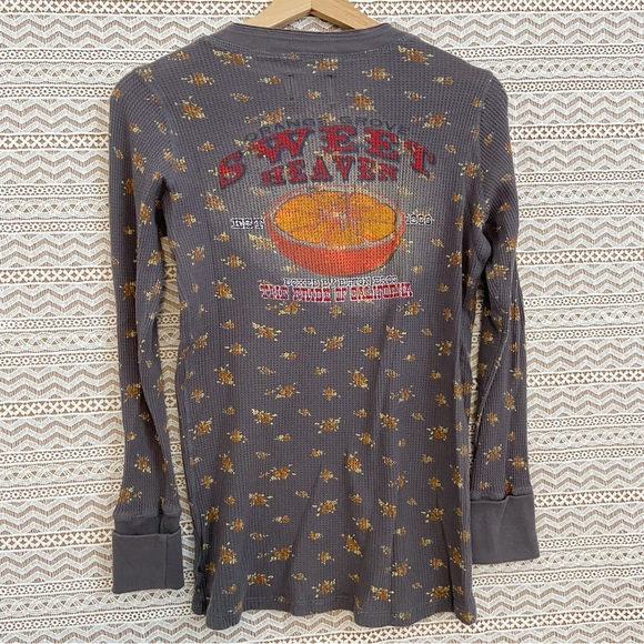 Gray Floral Long Sleeve Waffle Textured Top, GRAPHIC on BACK - Picture 2 of 10